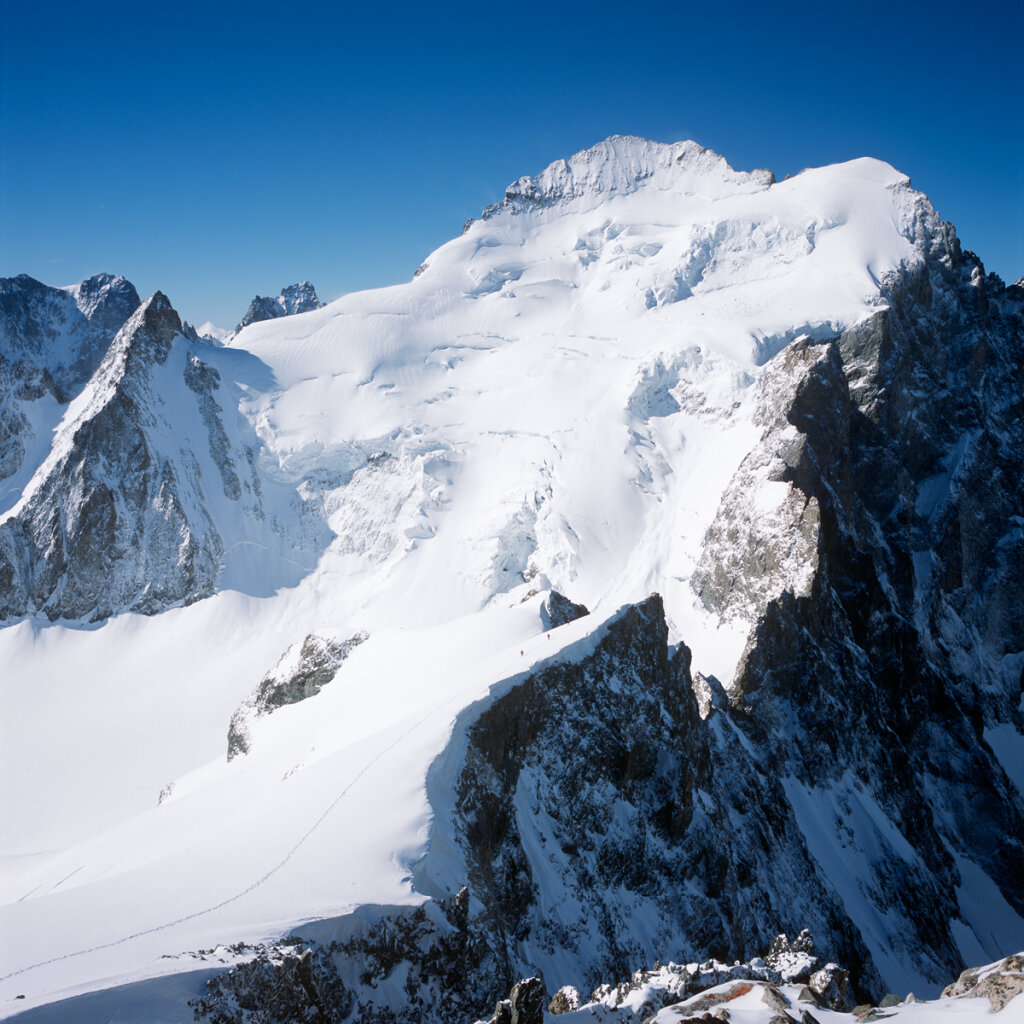 Barre et Dome de Neige des écrins